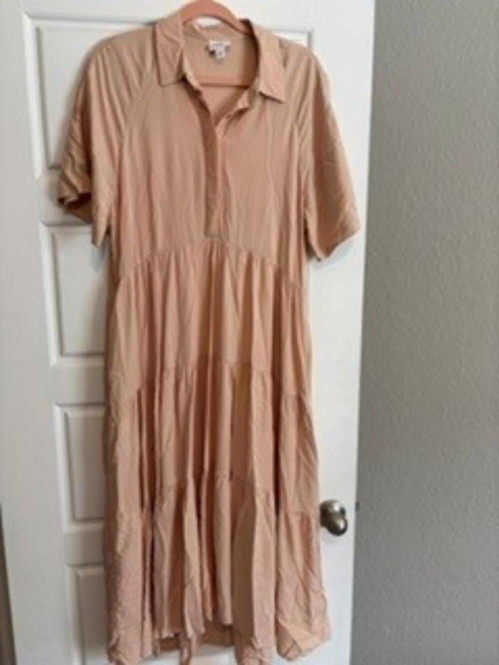LuLaRoe Tan Tiered Shirt Dress – Size Medium